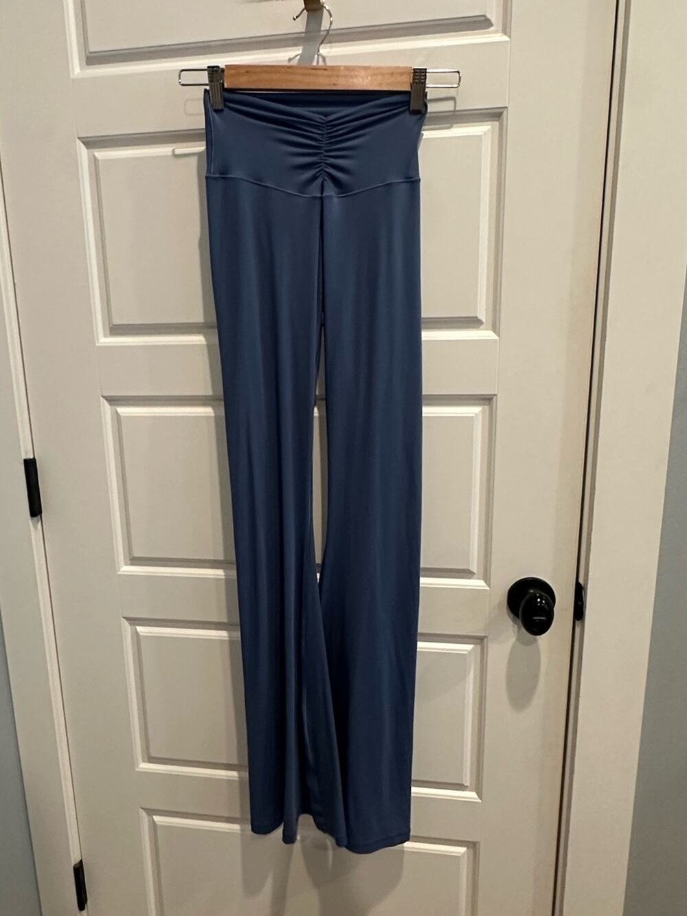 Aerie OFFLINE Small Ruched Front Flare Leggings Y2k Yoga Pilates Pants